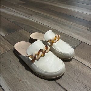 Vionic Cream Mules with Chain Accent